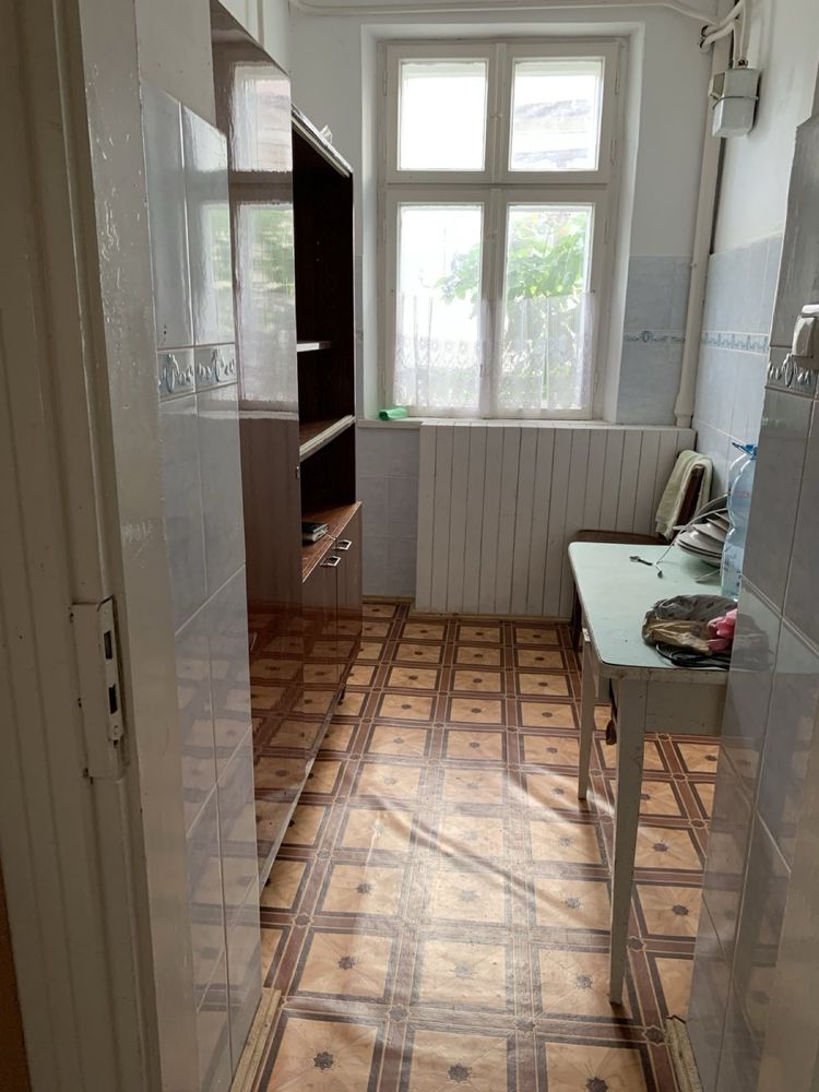 Продам будинок в центрі Борщова