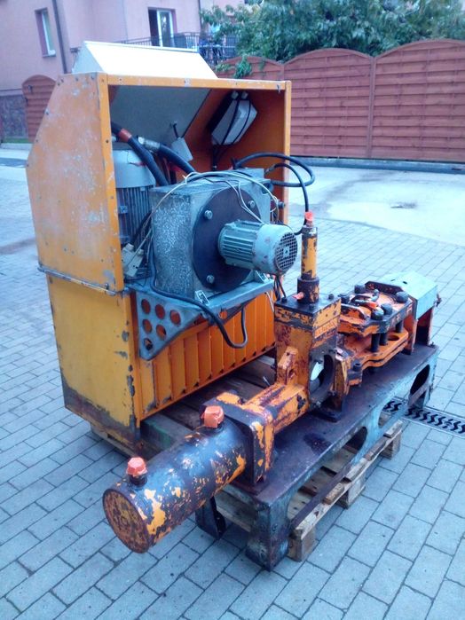 Brykieciarka hydrauliczna SCHUKO 2200