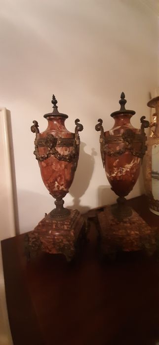 Par de Cassoletes em mármore rosa