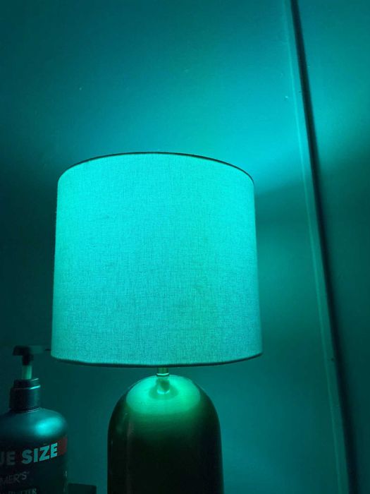 Żarówka LED RGB 10W E27 + Pilot | 16 kolorów, ściemnialna, zestaw