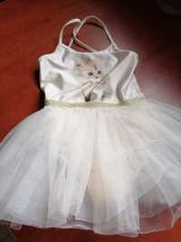Sukienka z kotkiem
