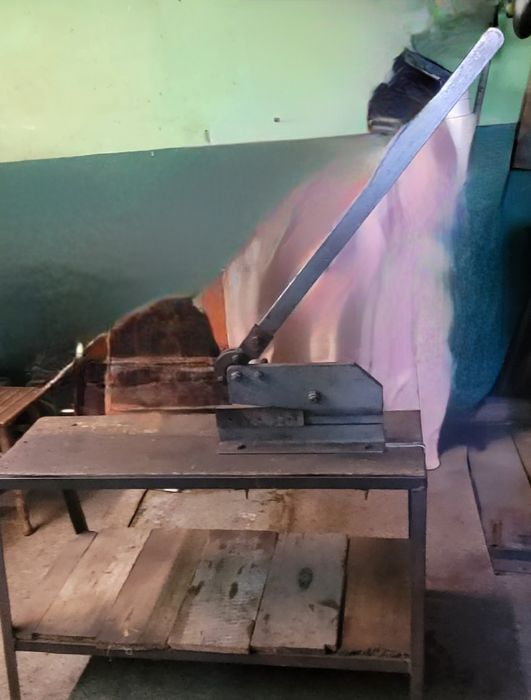 Nożyce gilotynowe do blachy