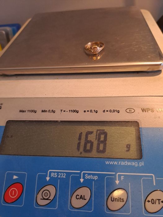 Złoty pierścionek p.585