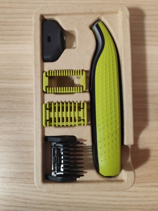 Електростанок Philips OneBlade 360 для обличчя та тіла (без лез)