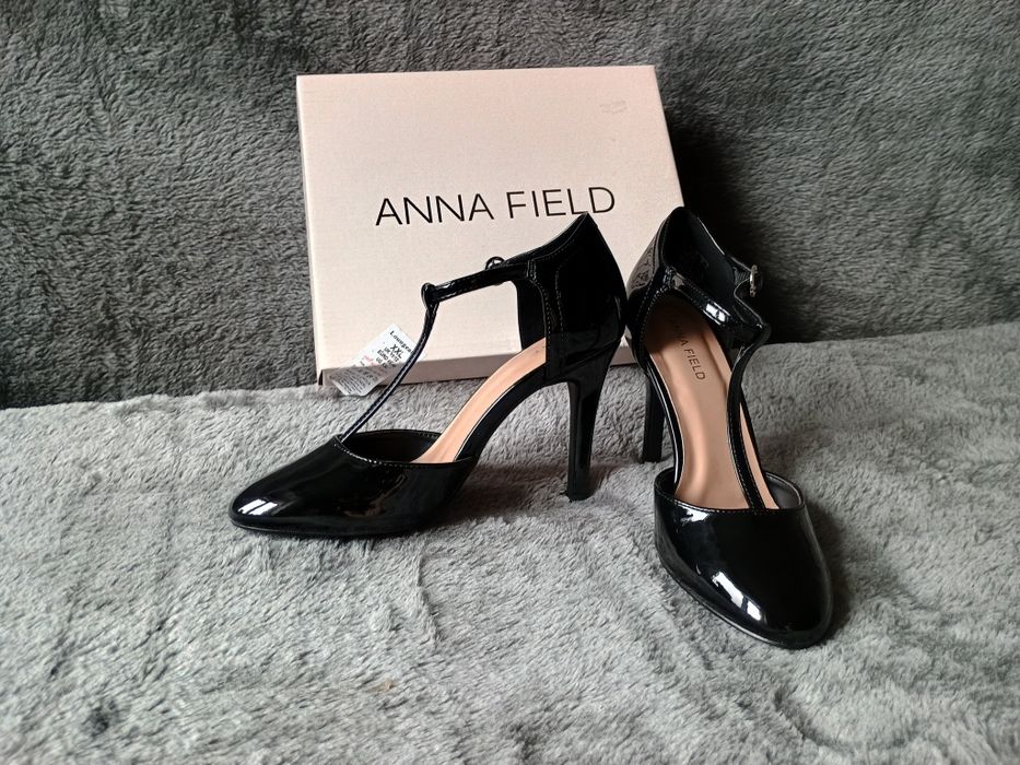 Wygodne buty na obcasie Anna Field