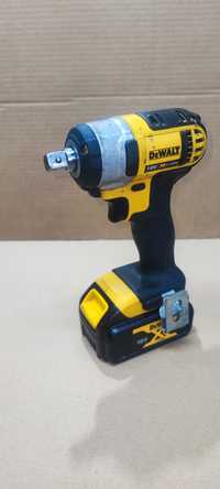 Klucz udarowy DeWalt DCF880 zakretarka udarowa