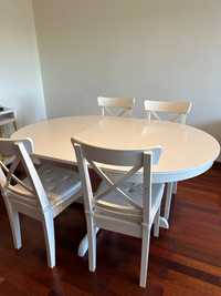 Conjunto de mesa branca extensível INGATORP e 4 cadeiras