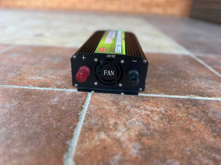 Автомобильный преобразователь Wimpex напряжения 24-220V 5300W Инвертор