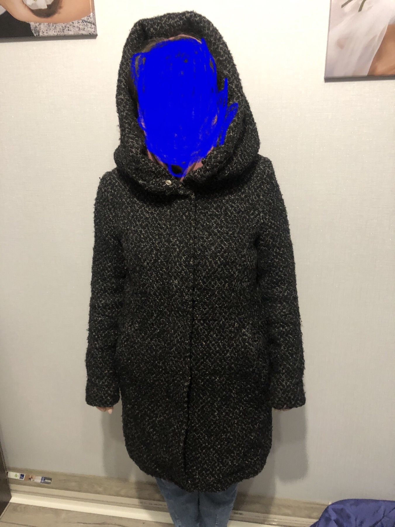 Терміново Пальто жіноче з капішоном
