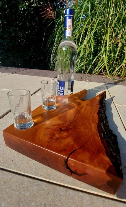 Deska kuchenna do serwowania alkoholu dań itp.