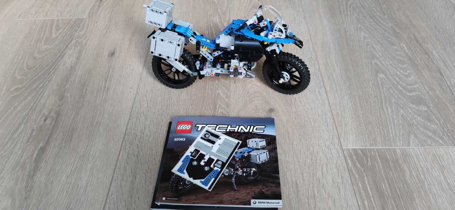 Lego Technic BMW R 1200 GS 42063