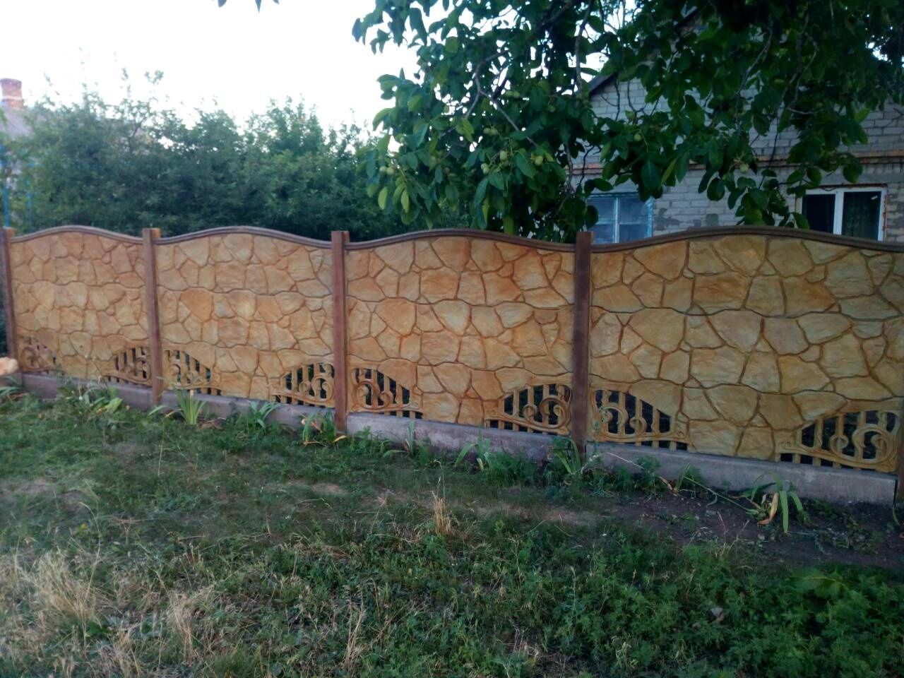 Установка бетонных заборов Запорожье.