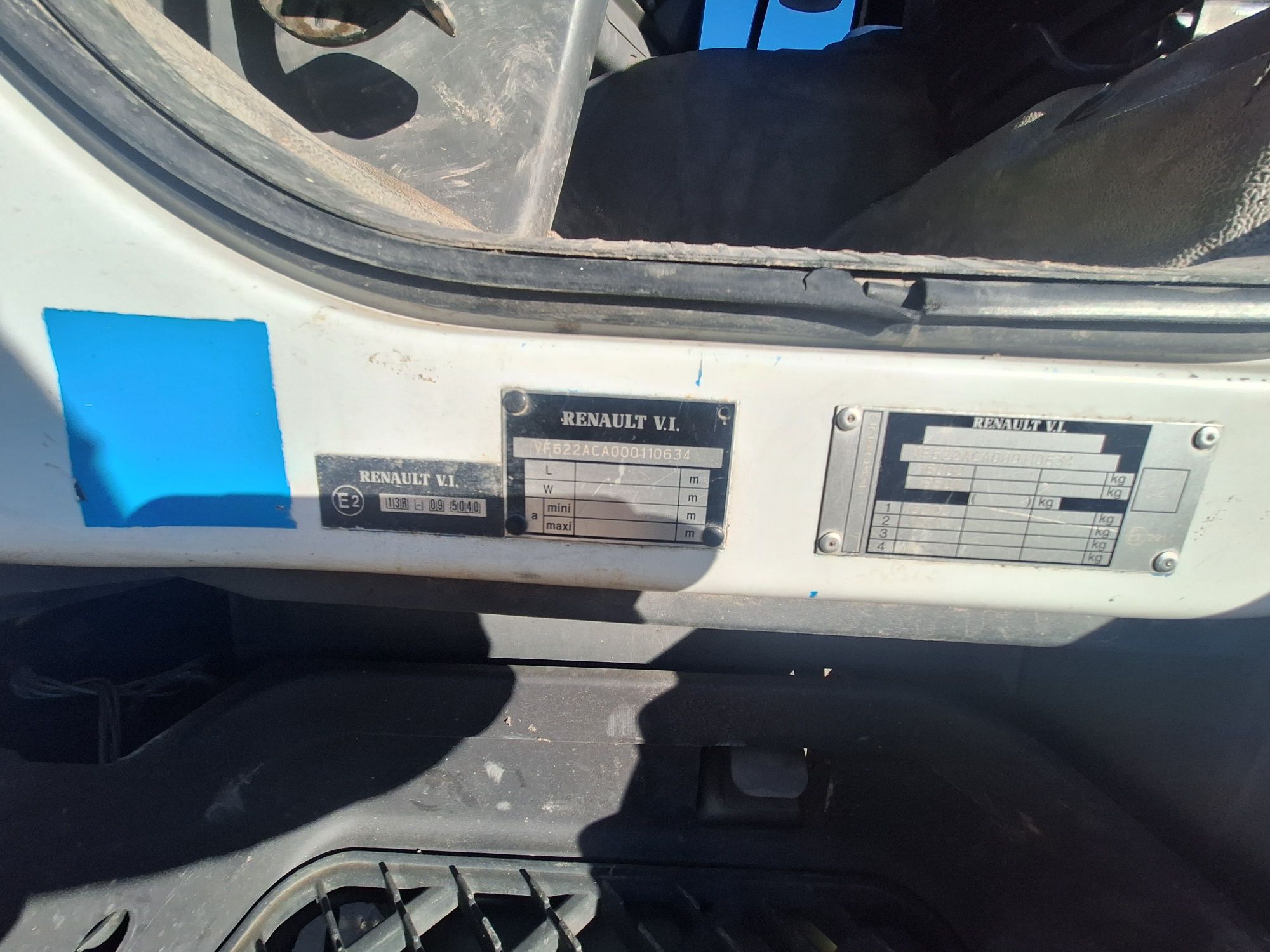 Camiao Renault Premium 200 com grua