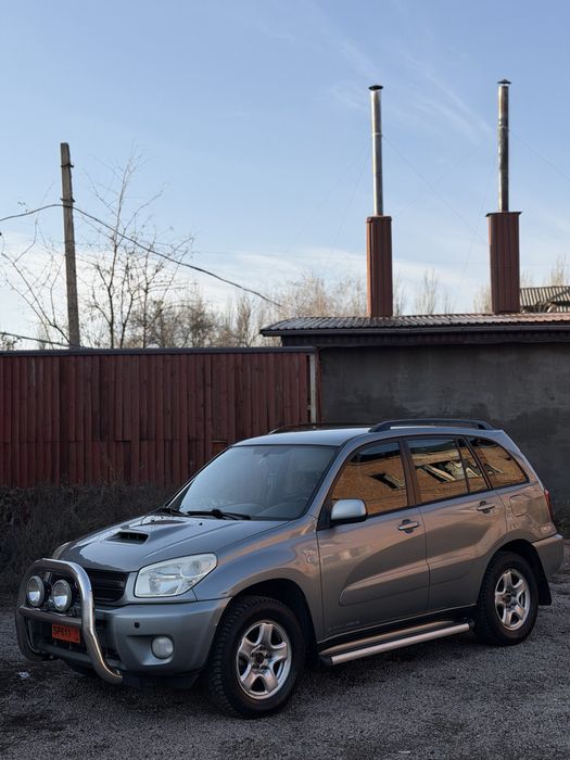 Toyota RAV четыре полный привод