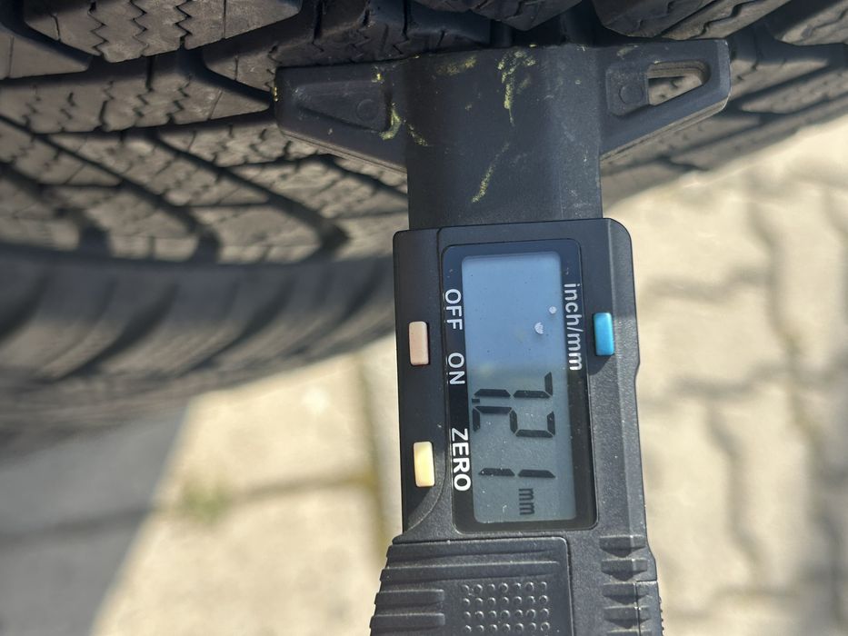 111 Opony Zimowe Bridgestone 225/40/18 Bardzo Ładne