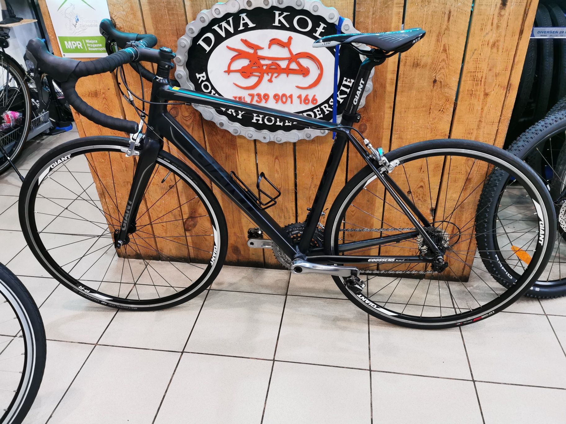 Rower szosowy Giant Defy