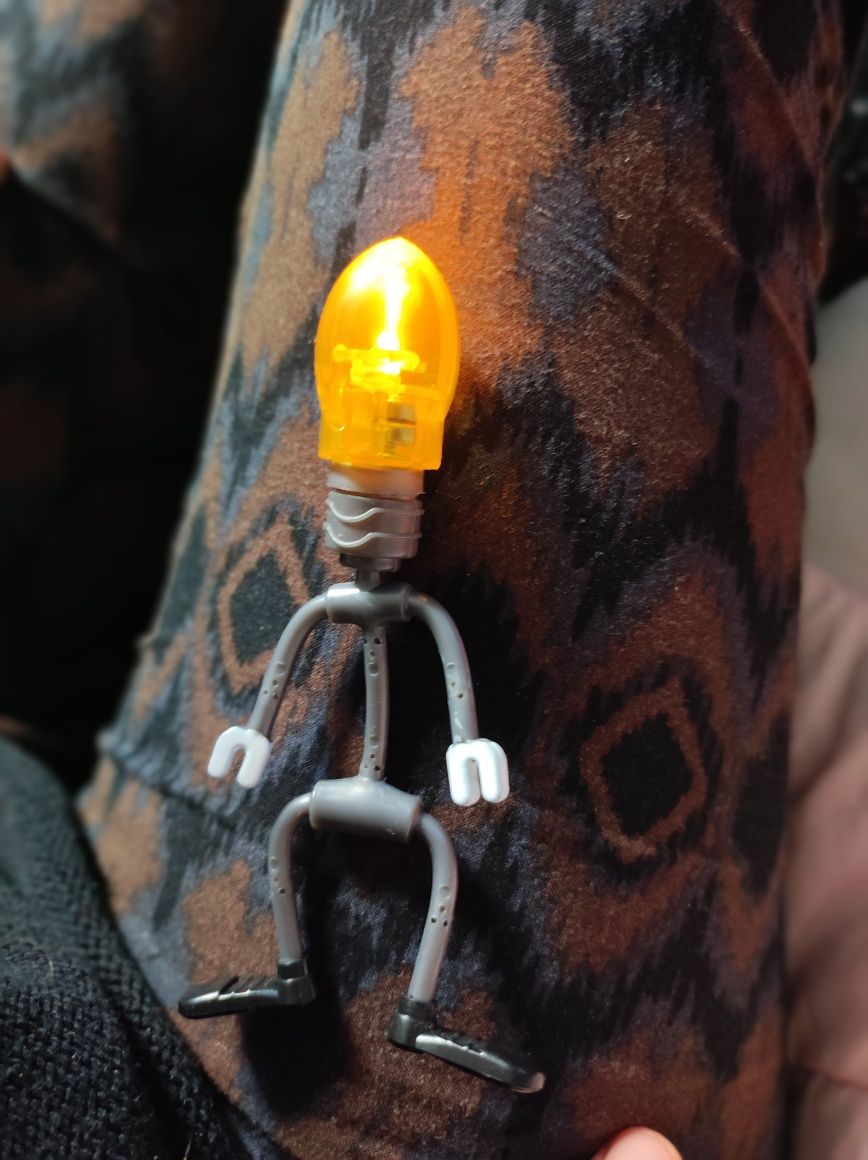 Wolframik figurka świecąca lampka zabawka giętkie ręce