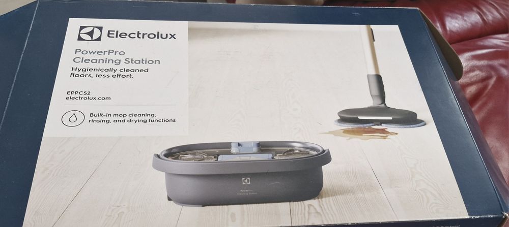 Stacja myjącą i mop do odkurzacza bezprzewodowego Elektrolux