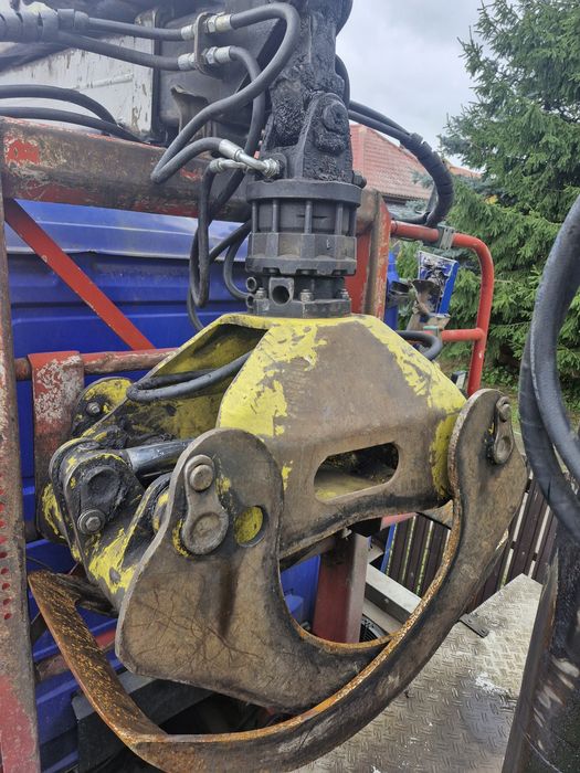 Chwytak do drewna, drzewa, dłużycy wraz z rotatorem.