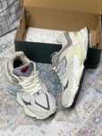 Buty Oryginał New Balance 9060 Grey UnisexTrampki 44