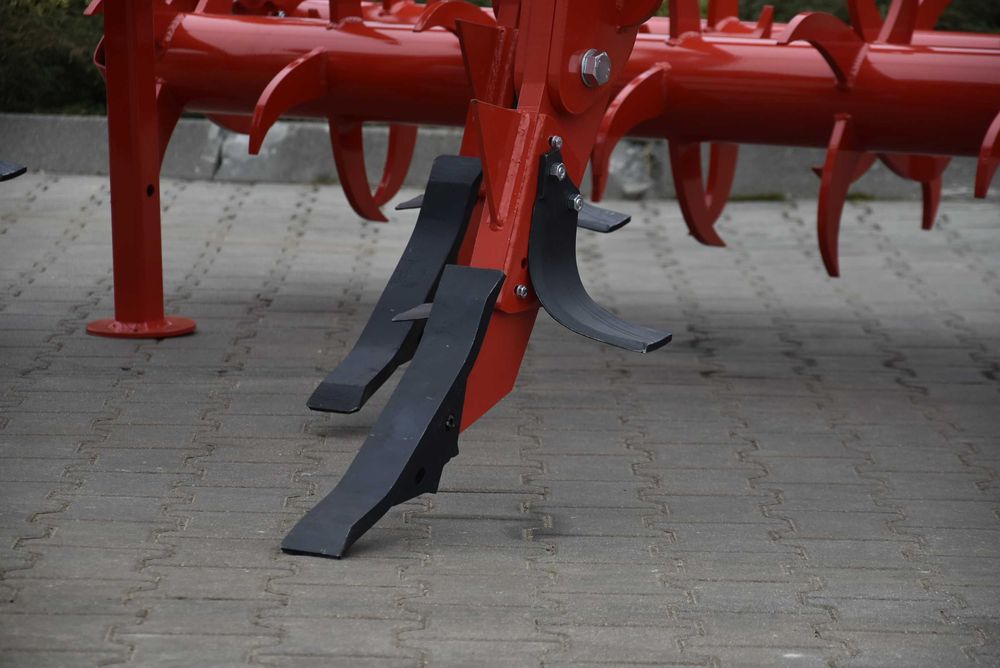 Pług Dłutowy Bezorkowy Głębosz HECTOR - BATYRA Lublin