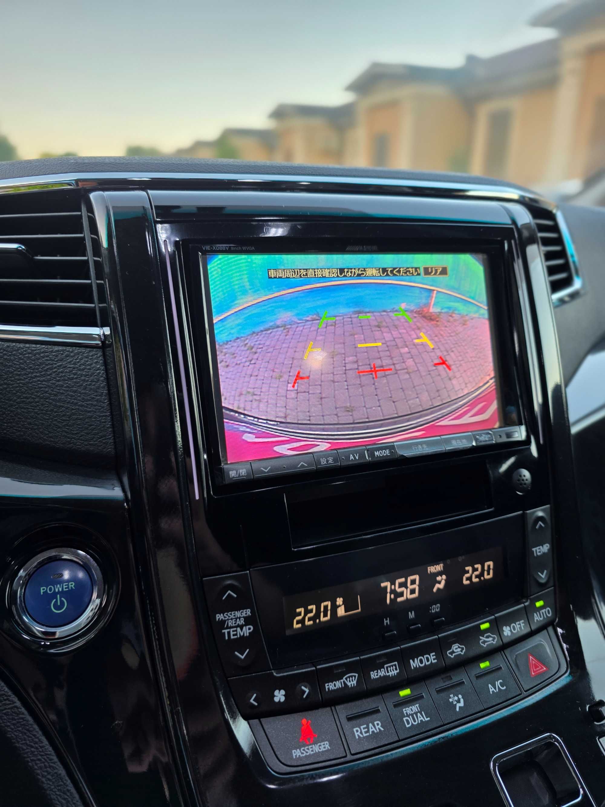 Toyota Vellfire 2012 Гибрид 2,4л вариатор