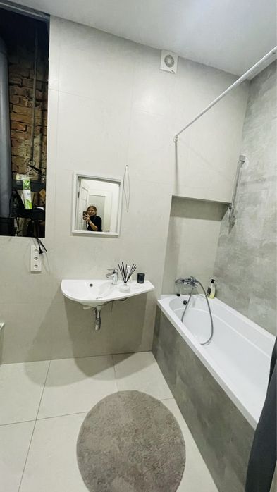 Квартира посуточно та что на фото ,от хозяйки,центр города