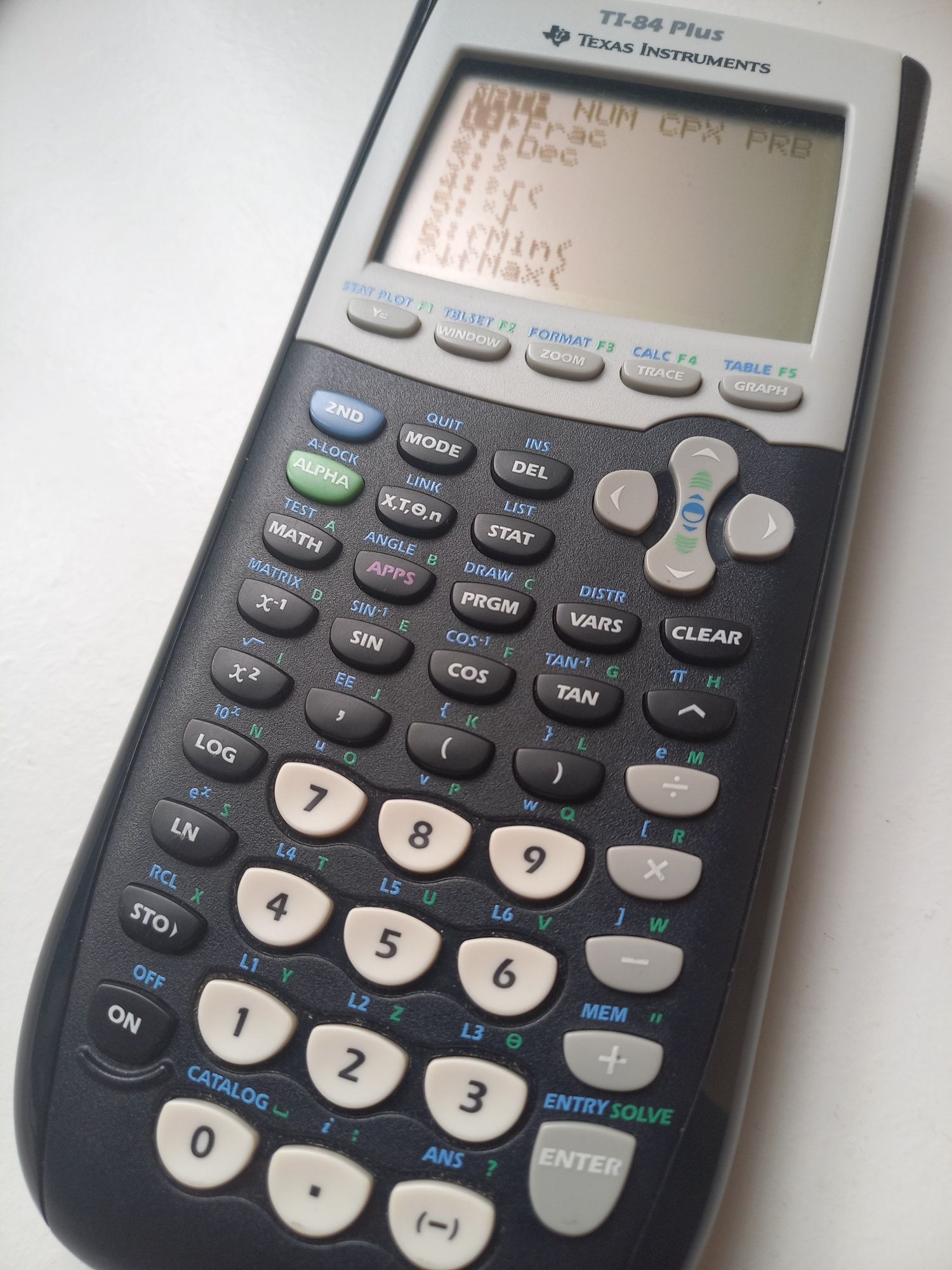 Calculadora Gráfica TI-84 Plus Texas Instruments