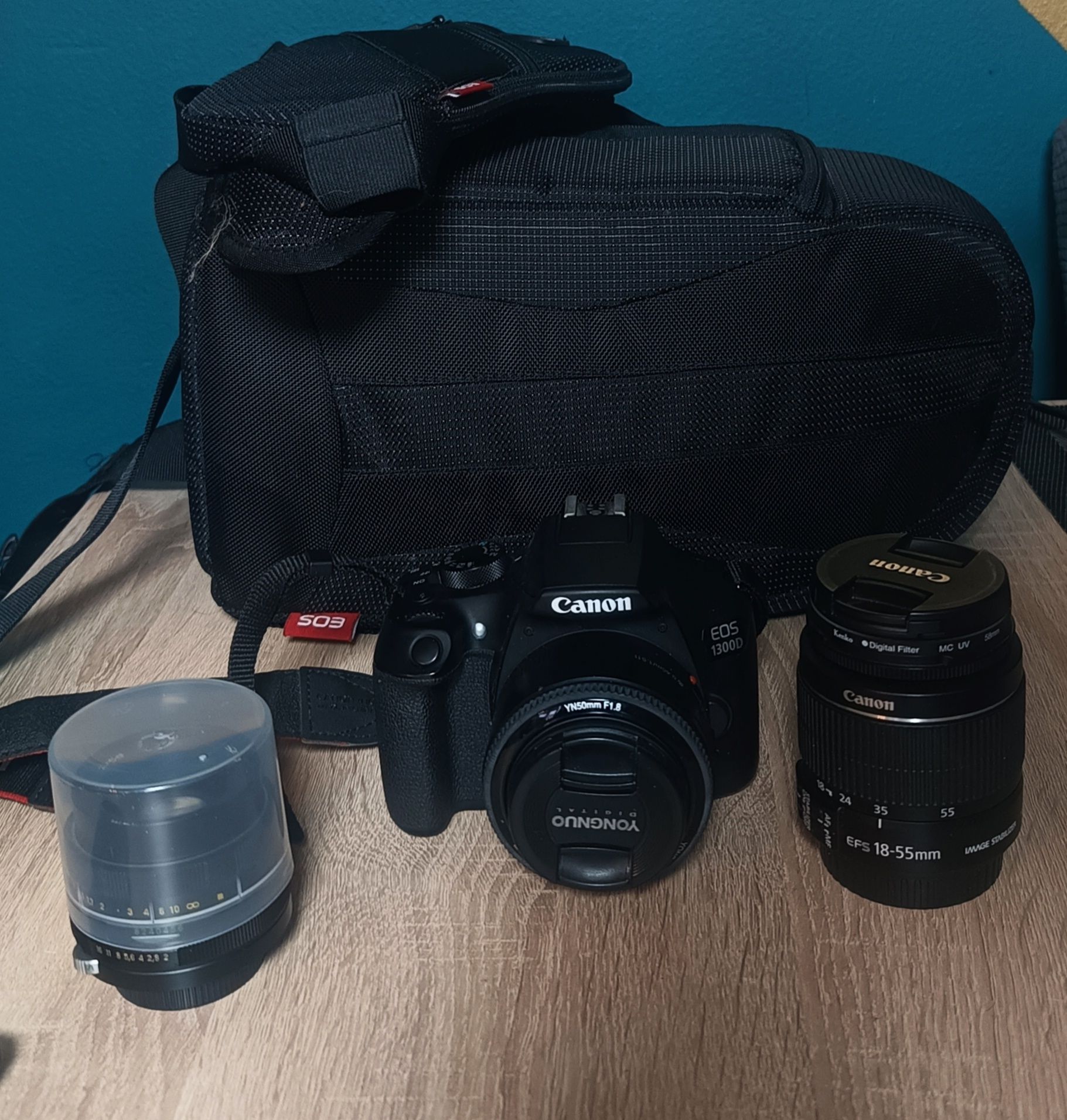 Canon EOS 1300D z dodatkami