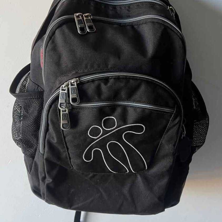 Vendo duas mochilas novas