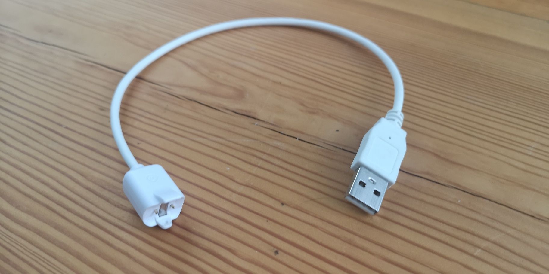Kabel do starego modelu GPS tracker dla psa firmy Tractive
