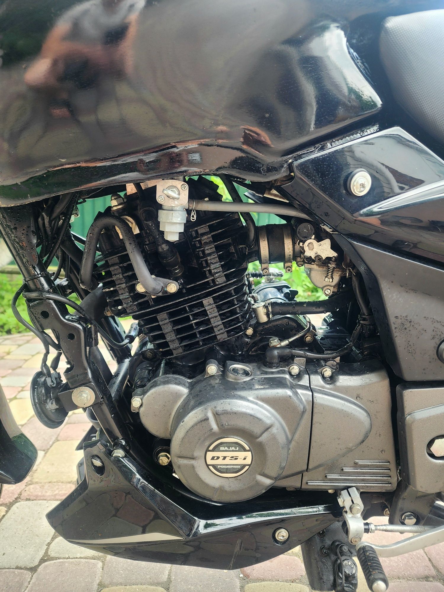 Bajaj pulsar 180
