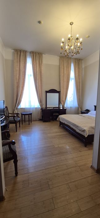 Продаж готелю в центрі міста. Діючий бизнес.