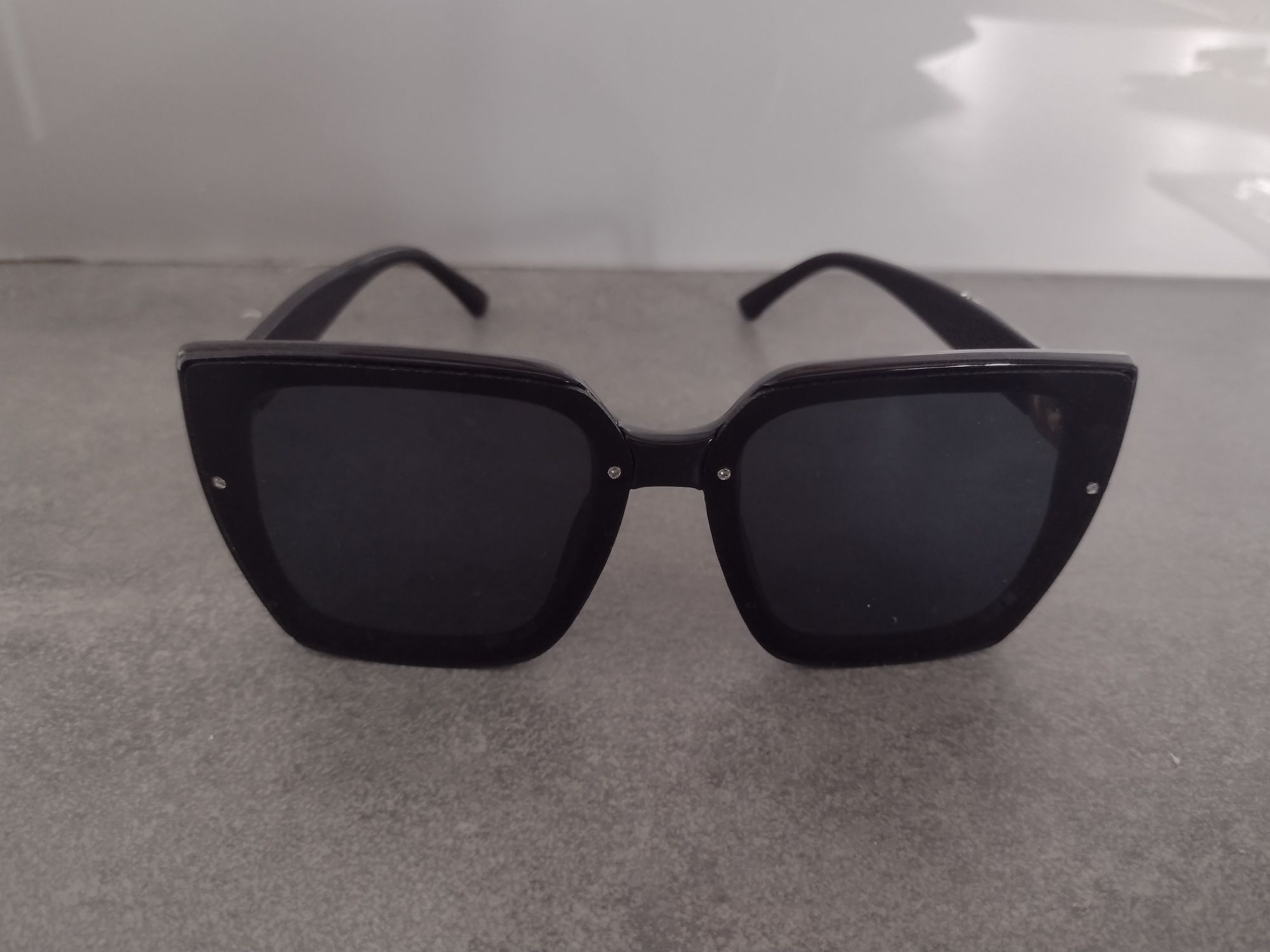 Okulary przeciwsłoneczne typu Chanel