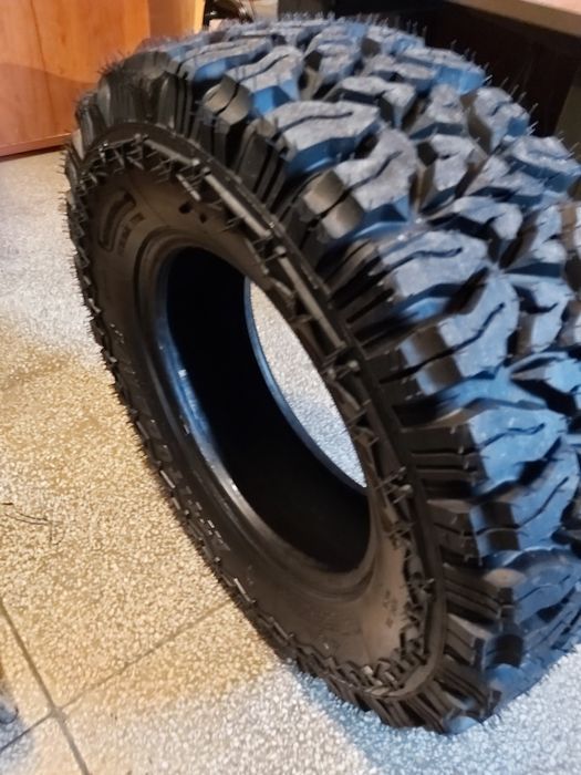 Opony Equipe 215/65 R16 Wrangler 4x4
