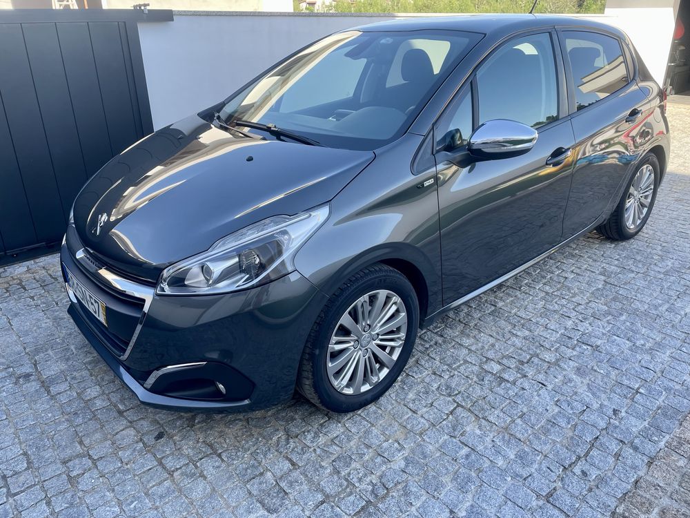 Peugeot 208 1.2 - 43 Mil KM