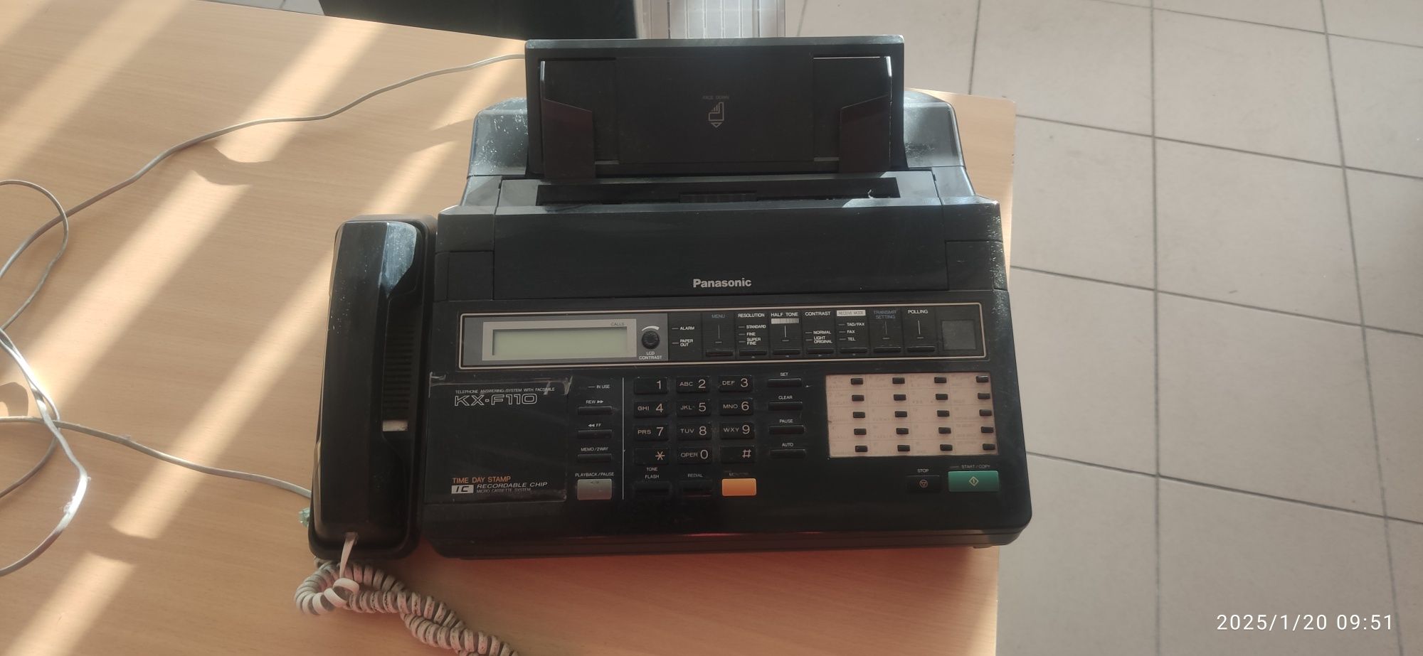 Факс PANASONIC KX-F110B.
Насто