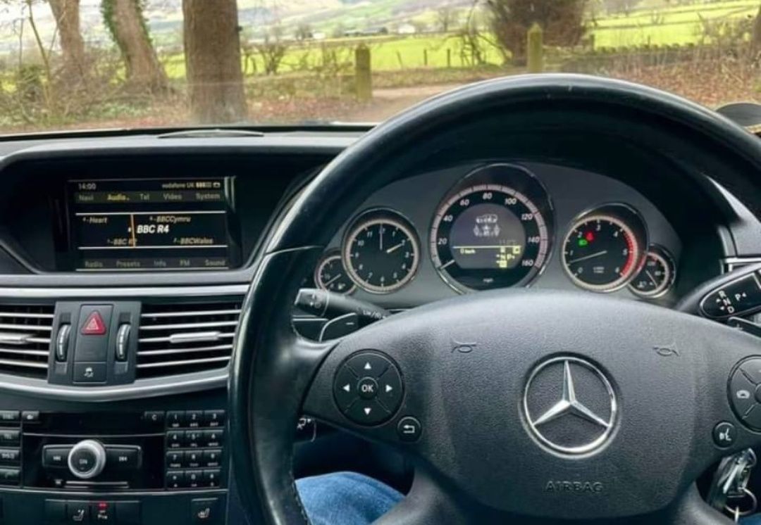 Karoseria Mercedes w212 E-class C775 Srebrna Maska Zderzak Błotnik Drz