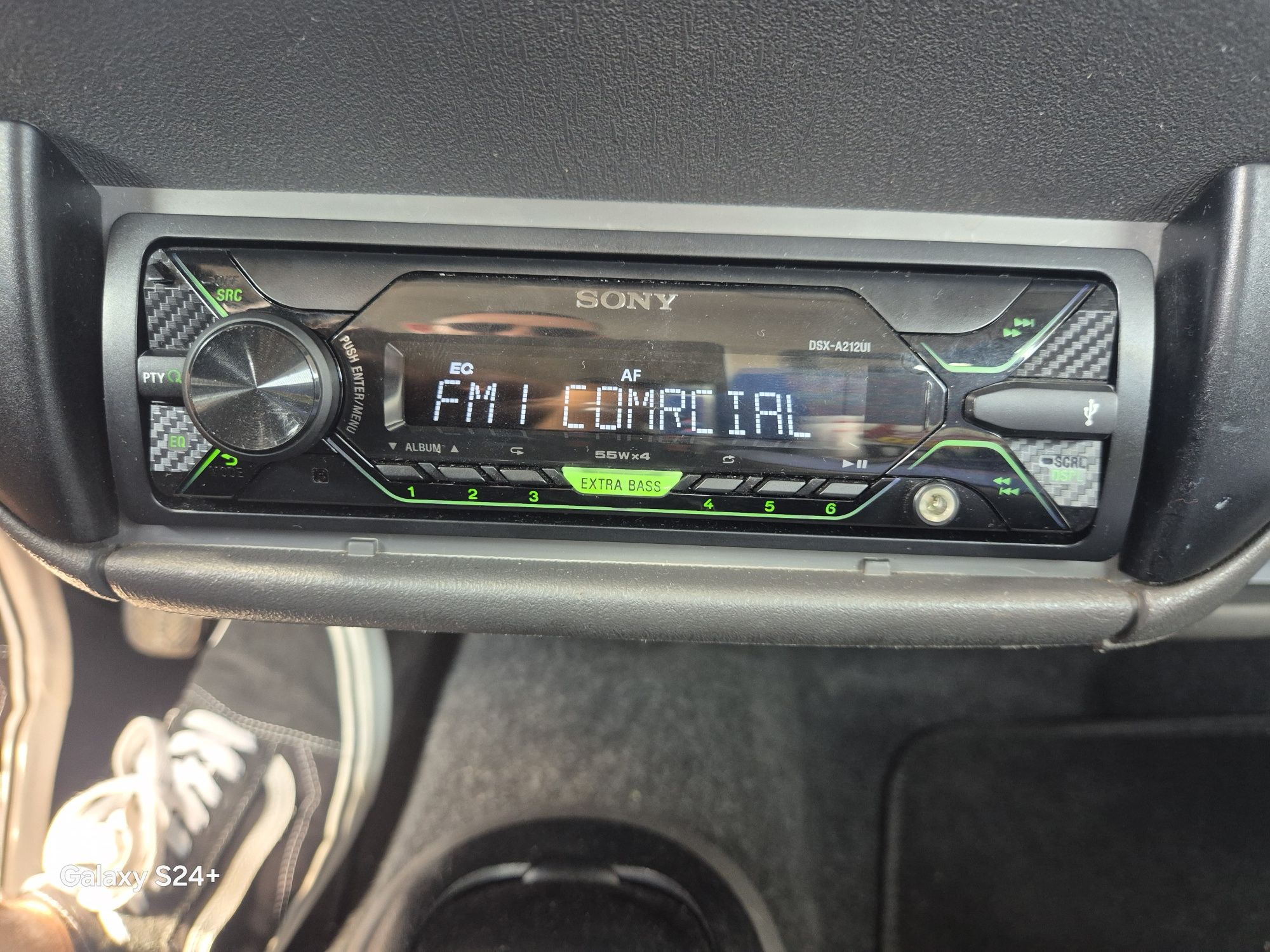 Vendo autoradio Sony impecável
