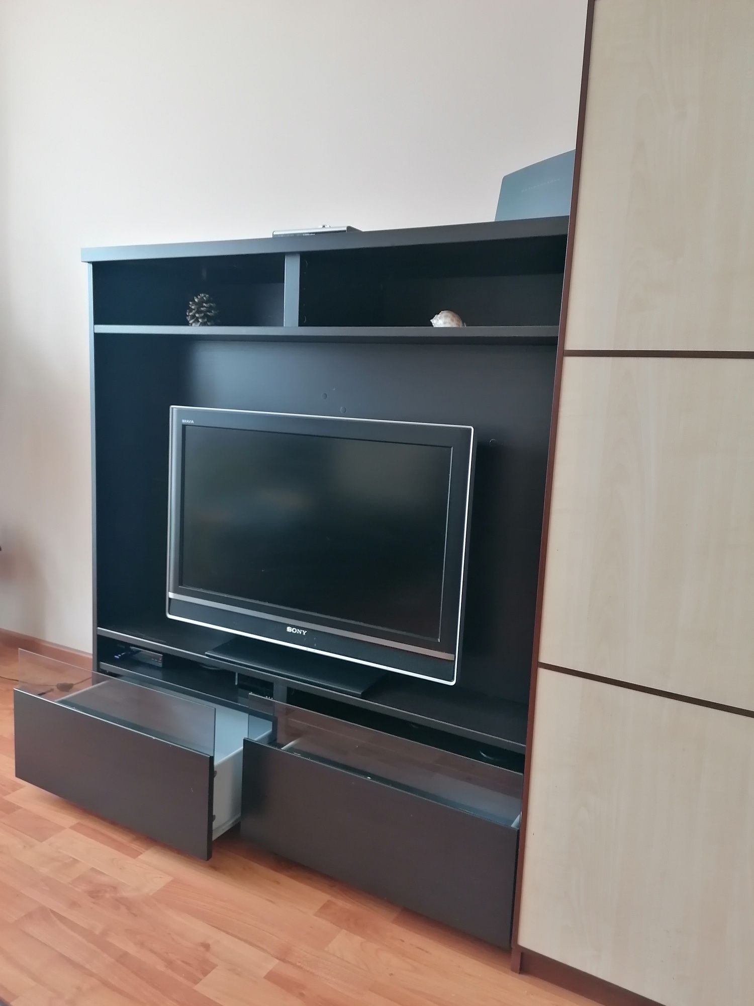 Szafka pod telewizor