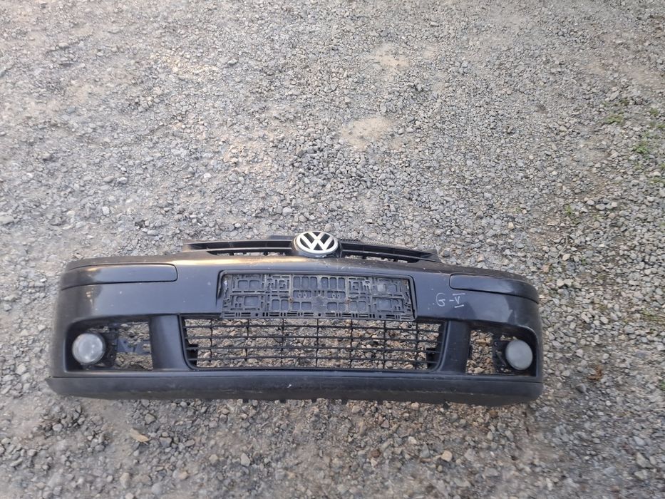 Zderzak przedni volkswagen Golf 5