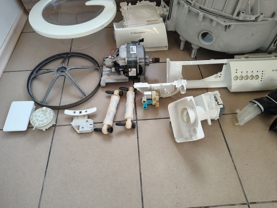 Запчастини пралки стиралки Electrolux