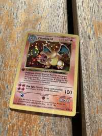 DISPONIVEL: Carta Charizard 1st Edition