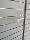 Półka z plexi, haczyk pojedynczy w systemie space wall 25x10 1 szt.