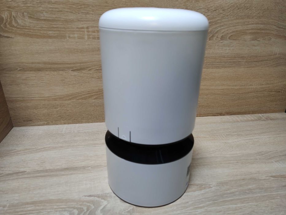 Podajnik na karmę automatyczny dla psów i kotów PETLIBRO 5L WIFI