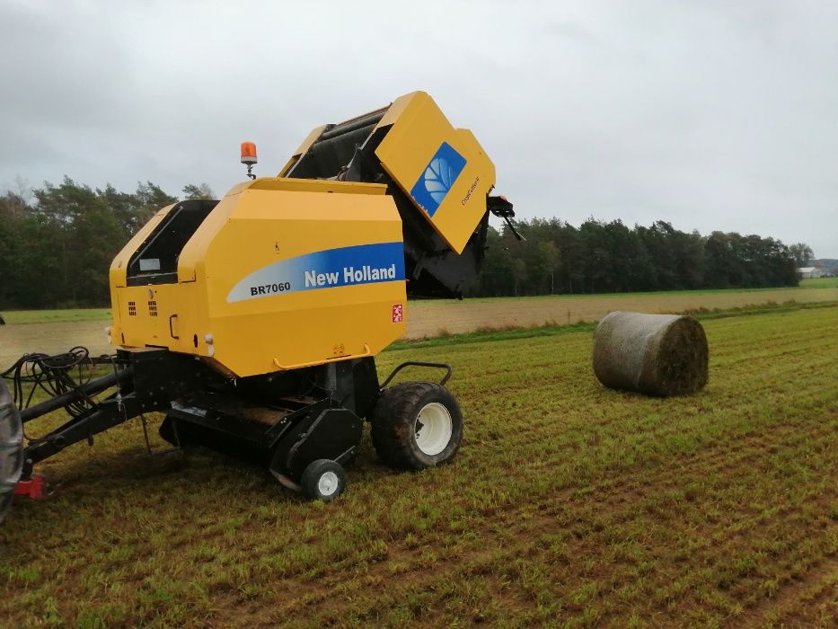 NEW HOLLAND BR 7060 ,2011r cropcutter II