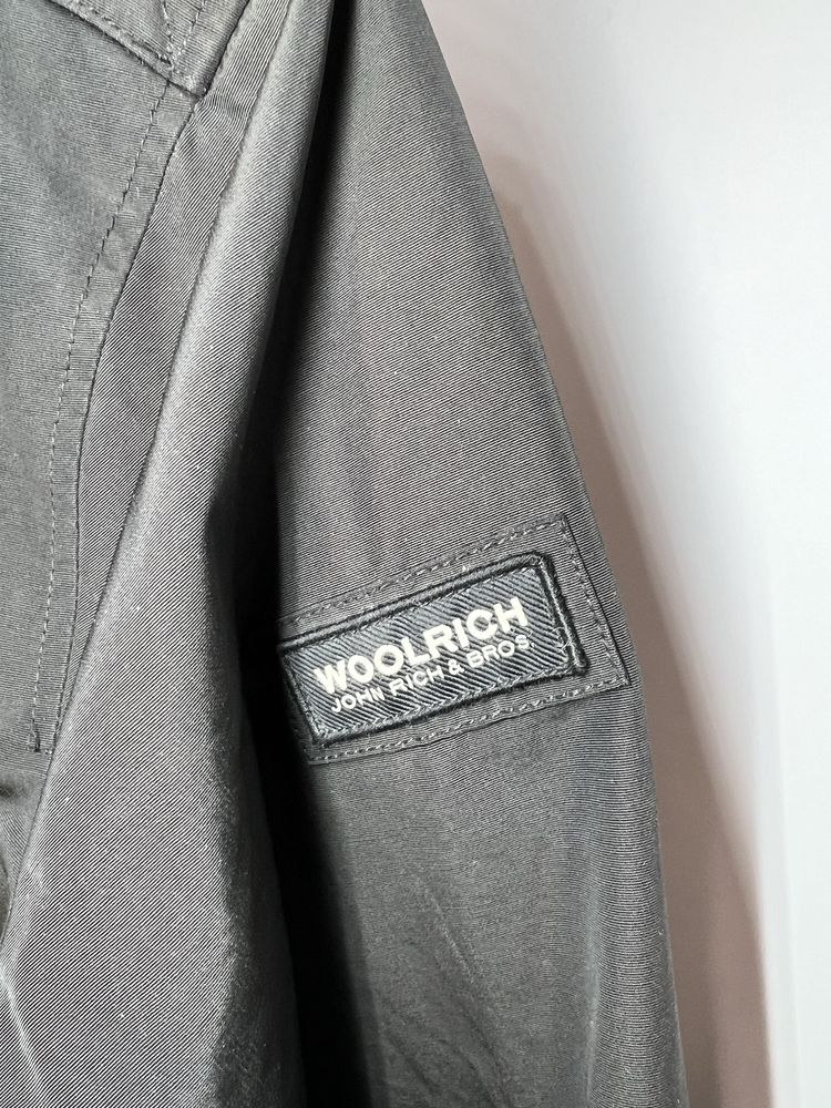 оригiнал чоловіча куртка  Woolrich size L