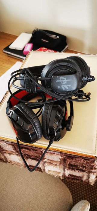 Vendo fones com fios