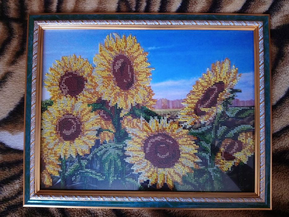 Картина бісером Соняхи