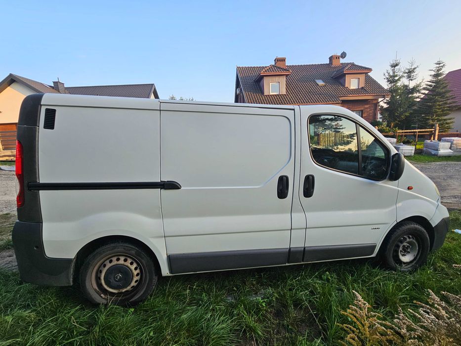 Opel Vivaro 2.0dci 90km faktura vat zamiana